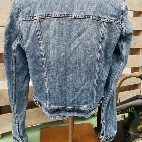American Eagle denim jean jacket - Picture 6 of 7